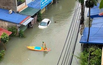 Heavy floods swamp Vietnam’s Thai Nguyen after overnight deluge