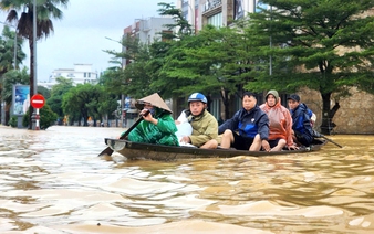Death toll from floods in central Vietnam rises to 28, with 6 still missing