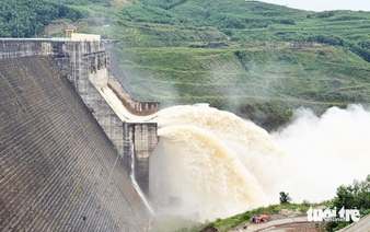 Unseasonal weather leaves Vietnam’s grid with power surplus, cuts across hydropower, wind, coal