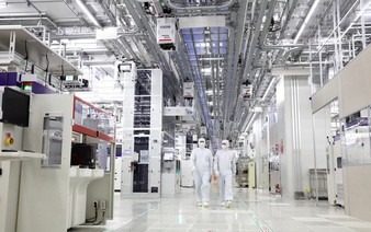 Samsung hikes memory chip prices by up to 60% as shortage worsens, sources say