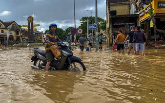 Floods hit Vietnam again, killing at least 8, hindering coffee harvest