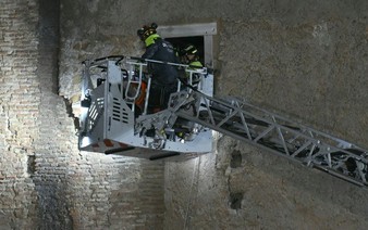 Worker dies after medieval tower partly collapses in Rome 