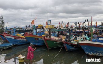 Vietnam flood death toll hits 40 as typhoon Kalmaegi looms