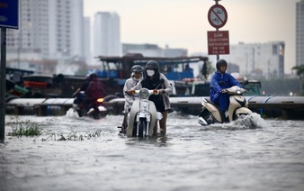 Ho Chi Minh City braces for heavy rain, flooding as storm Kalmaegi, high tides approach