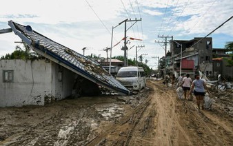 Philippine death toll tops 140 as typhoon heads towards Vietnam