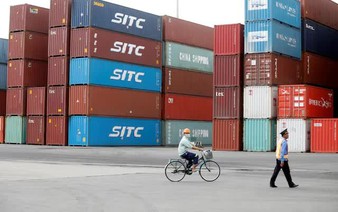 Vietnam exports to US fall in October for third straight month