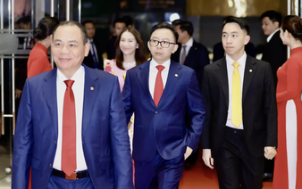 Vietnamese billionaire Pham Nhat Vuong, sons establish aerospace company

