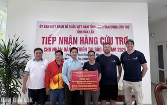 Foreigners, overseas Vietnamese donate over $62,700 to help flood-hit residents in Vietnam’s Dak Lak
