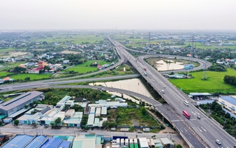 Vietnam to break ground on $1.37bn expansion of key expressway to Mekong Delta this week