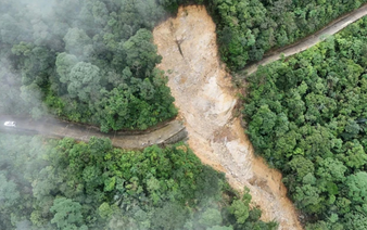 Vietnam indefinitely halts Bach Ma Mountain tourism after severe landslides