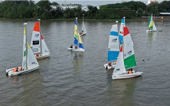 Eight teams compete at open sailing regatta in Vietnam’s Can Tho