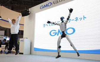 Cutting-edge humanoid robots on display at Tokyo show