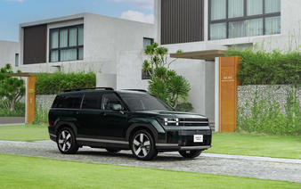 Hyundai Santa Fe Hybrid debuts in Vietnam
