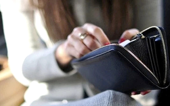 Controlling spouse’s income subject to fine of up to $1,140 in Vietnam