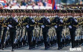 Chinese troops sing ‘Vietnam, Ho Chi Minh’ on downtown Ho Chi Minh City streets