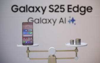 Samsung launches slimmest smartphone as races against rival Apple