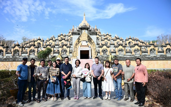 Foreign travel firms rush to attract Vietnamese tourists as summer holiday approaches