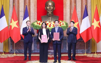 Vietnam, France sign vaccine technology transfer deal during President Macron’s state visit
