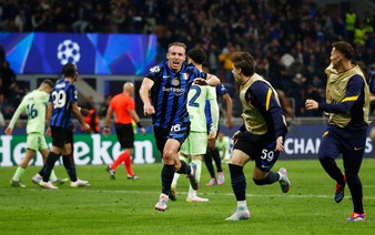 Inter edge Barca in seven-goal thriller to reach Champions League final after extra time
