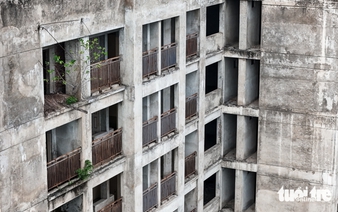 Thousands of unused public housing units left to deteriorate in Hanoi