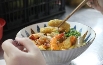 A humble crab noodle stall that endures at Ho Chi Minh City’s Binh Tay Market
