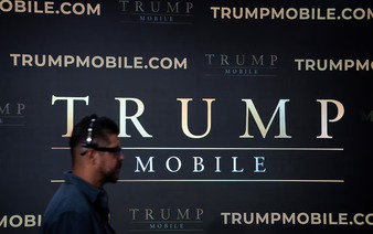 Trump family in phone service licensing deal, touts a $499 device