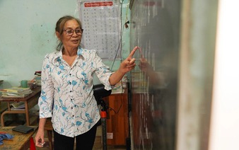 Retired teacher runs free classes for disadvantaged children over decades in Vietnam