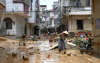 China warns of extensive flooding after heavy rains