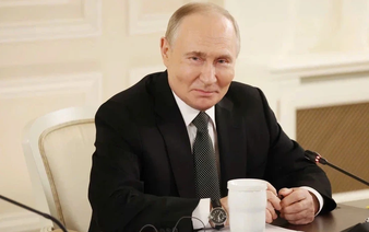 Russian President Vladimir Putin says cooperation with Vietnam withstands global changes