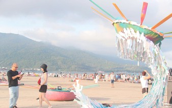 Fishing village life comes alive on Da Nang Beach installation space