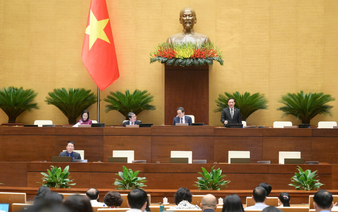 Vietnam passes law to abolish death penalty for embezzlement, bribery