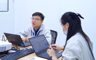 Vietnam proposes faster work permit processing for foreign experts