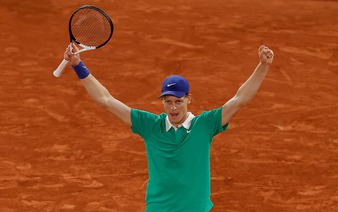 Ruthless Sinner downs Djokovic to reach maiden French Open final