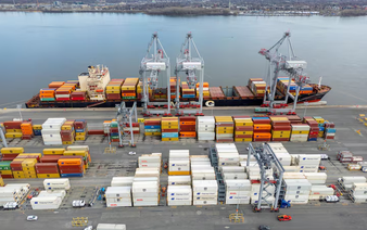 Trump puts 35% tariff on Canada, eyes 15%-20% tariffs for others