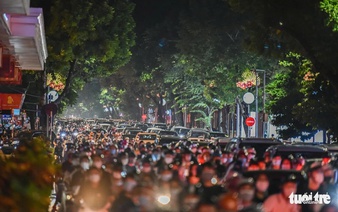Hanoi residents react to plan for banning gasoline motorbikes in downtown by 2026