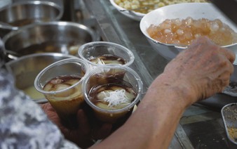 Che Muoi Sau: A family business that sells Hanoi traditional desserts across 2 centuries