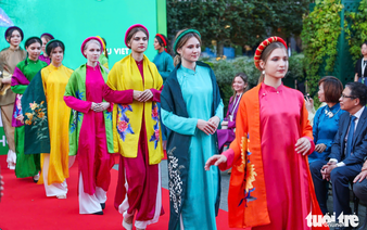 Vietnamese culture fest brings buzz to Moscow's Red Square
