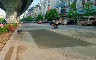Sinkhole on Hanoi street repaired after motorbike gets stuck in road collapse