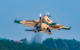 Vietnam Air Force completes initial training flight at northern airfield ahead of National Day parade