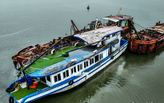 Deputy premier calls for solutions to loopholes after boat capsizing in Vietnam's Ha Long Bay