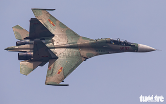 Fighter jets, choppers soar over Hanoi sky ahead of National Day