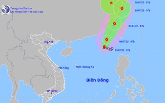Tropical depression over East Vietnam Sea strengthens into storm Danas