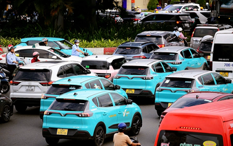 Vietnamese ride-hailing app Xanh SM turns the tables, overtakes Grab to dominate market