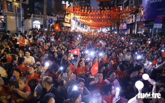 Tens of thousands join parade rehearsal at Hanoi's Ba Dinh Square