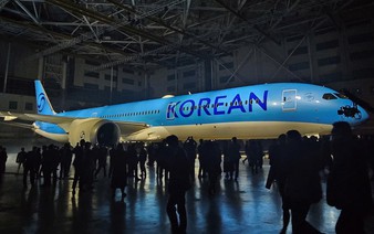 Korean Air makes airline's biggest-ever Boeing jet order amid Trump-Lee summit