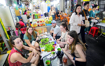 Breakfast @ Tuoi Tre News – August 4