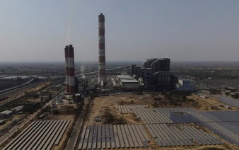 India cuts fossil electricity output as clean generation hits new peak