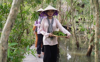 Vietnam recreates forest village to recall wartime life in U Minh Ha
