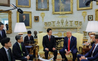 South Korea cannot pay $350 billion to US for tariff deal as Trump suggests, top aide says