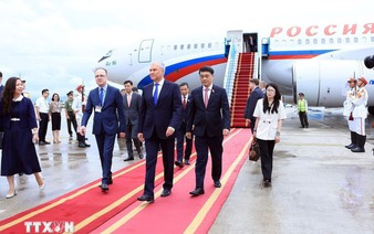 Russian State Duma chairman begins official visit to Vietnam